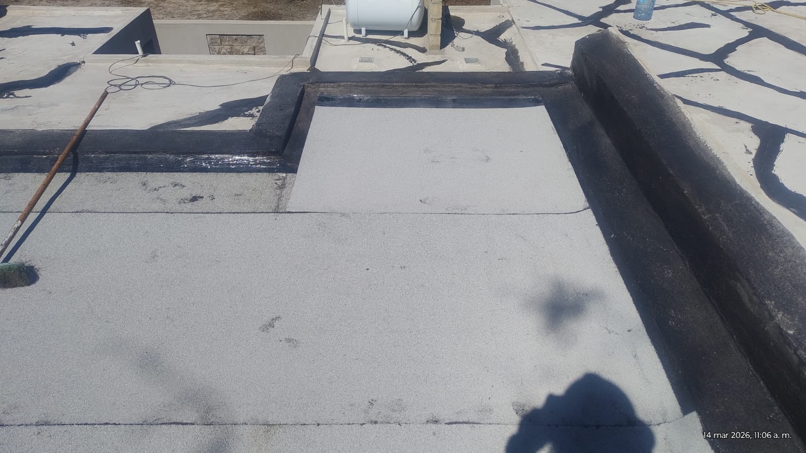 Área de techo preparada para impermeabilización